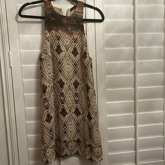 Nwot olivaceous snake pattern top - Picture 1 of 8